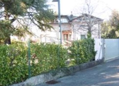 Foto Villa unifamiliare in Via Trieste, Gorizia Centro di 209 m² in vendita
