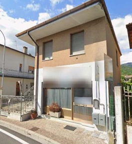 Foto Appartamento in Via Divisione Julia, Faedis Centro di 68 m² in vendita