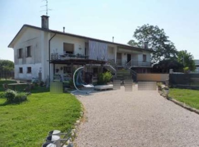 Foto Appartamento in Via Acqua Bona, Palazzolo dello Stella di 318 m²