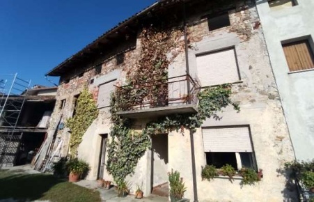 Foto Rustico in Via Dante, Treppo Grande Centro di 135 m² con 4 locali