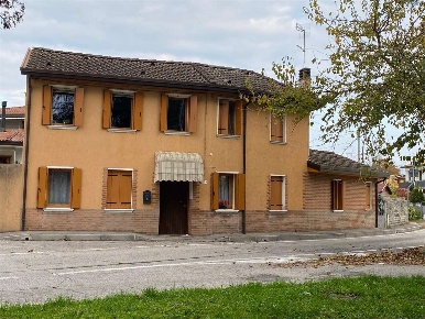 Foto Casa indipendente in PIAZZA GRANZA 23, Santa Lucia di Piave Centro
