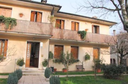 Foto Appartamento in via Olivi, Possagno Centro di 86 m² con 6 locali