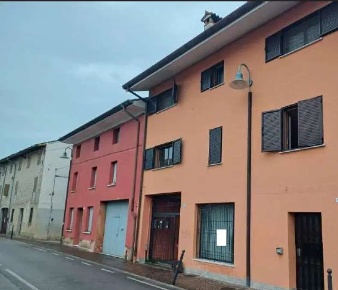 Foto Appartamento in Via Roma, Pradamano Centro di 97 m² con 6 locali