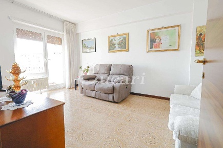 Foto Appartamento in Via Francesco Pellegrini, Roma Cinecittà di 90 m²