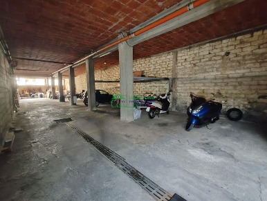 Foto Box in via Esperanto, Ragusa San Luigi - Archimede di 300 m²