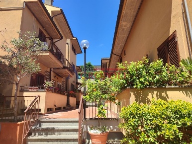 Foto Appartamento in Via Claudia, Bracciano Centro di 96 m² in vendita