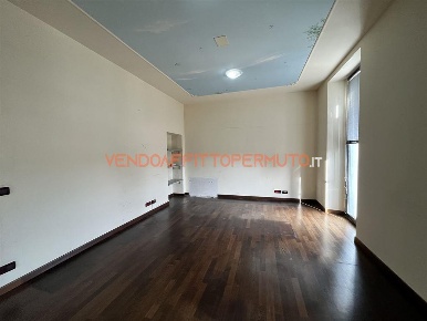 Foto Ufficio in VIA DUCA  D'AOSTA, Romano di Lombardia Centro di 50 m²