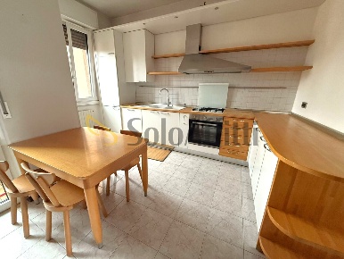 Foto Appartamento in Via L. da Vinci 37, Meda di 127 m² con 4 locali