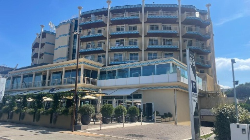 Foto Posti auto in Viale Amerigo Vespucci, Rimini Tripoli Mare di 20 m²
