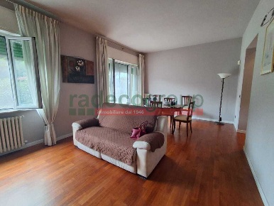 Foto Appartamento in Via Bat Yam 61, Livorno Ardenza di 155 m² con 5 locali