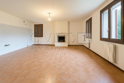 Foto Villa singola in Via Strada Pozzetto 11, Albettone di 294 m²