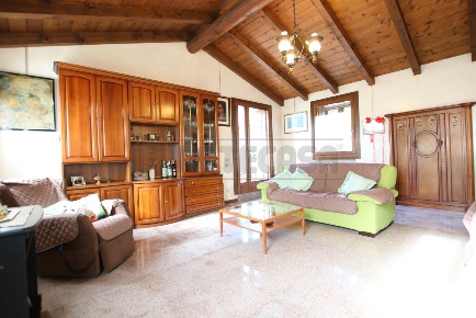 Foto Appartamento in strada del tormeno, Vicenza di 223 m² con 9 locali