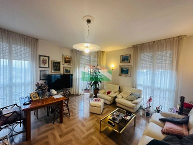 Foto Appartamento a Ravenna Gallery - Rubicone di 120 m² con 5 locali