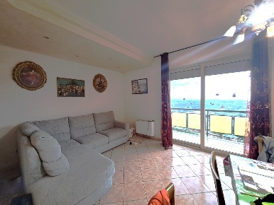 Foto Appartamento in Via Battisti, Montecchio Centro di 110 m² con 5 locali