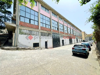 Foto Ufficio in Via Rosolino Pilo 4, Motta Sant'Anastasia di 160 m²