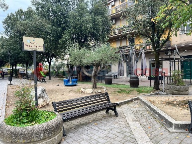 Foto Negozio in Via Giallonardi 3, Cassino Centro di 22 m² con 1 locali