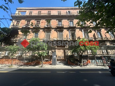 Foto Appartamento in Viale Regina Margherita 4, Catania Borgo di 220 m²