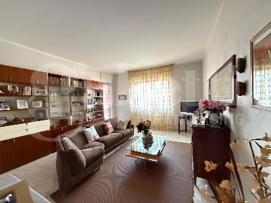 Foto Appartamento in Canonica, Torino Città Giardino di 140 m² con 5 locali