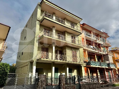 Foto Appartamento in Via Garibaldi 44, Arzano di 130 m² con 5 locali