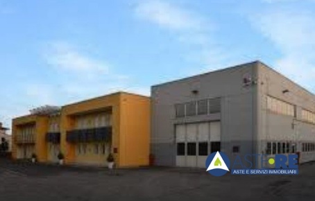 Foto Capannone industriale in Loc. Sanguetta, Soriano nel Cimino di 233 m²