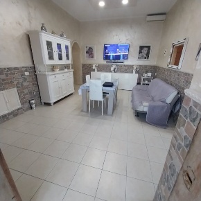 Foto Appartamento a Acerra Centro di 130 m² con 4 locali in vendita