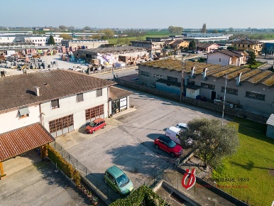 Foto Laboratorio in Via Libero Grassi, Isola della Scala Centro di 145 m²