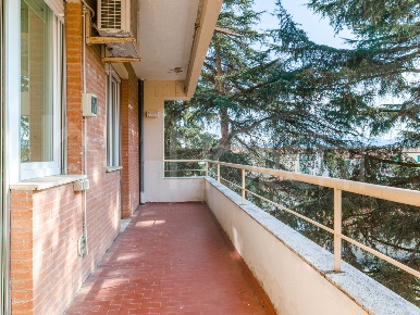 Foto Appartamento in Via del Vigna, Livorno Sorgenti di 97 m² con 4 locali