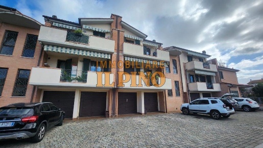 Foto Appartamento a Cascina Semicentro di 81 m² con 5 locali in vendita