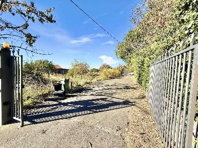 Foto Terreno edificabile in Vico Ardizzone, Ragalna di 3300 m² in vendita