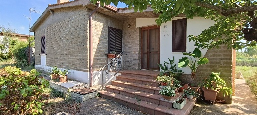 Foto Villa unifamiliare in VIA TOMMASO ALBINONI snc, Civitavecchia di 98 m²