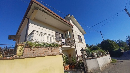 Foto Casa indipendente in Via Paolina, Ceccano Centro di 210 m² in vendita