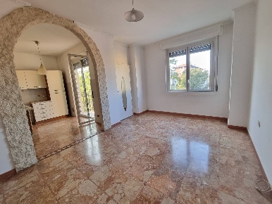 Foto Appartamento in Via Terni, Milano Baggio di 68 m² con 2 locali