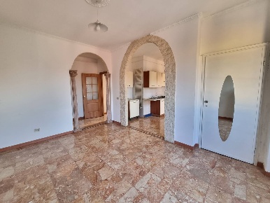 Foto Appartamento in Via Terni, Milano Baggio di 68 m² con 3 locali