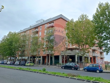 Foto Appartamento in Viale dei Platani, Paternò di 110 m² con 5 locali