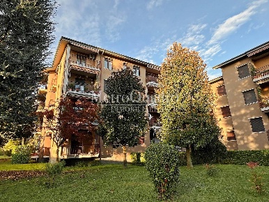 Foto Appartamento in C.so Alpi, Bellusco Centro di 144 m² con 4 locali
