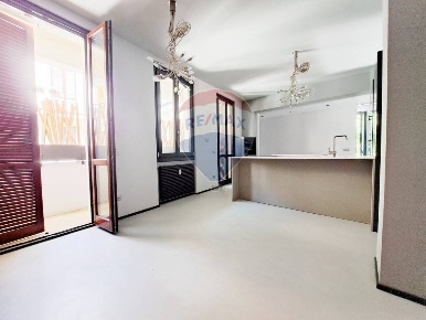 Foto Appartamento in Via Foscolo, Pavia Centro Storico di 121 m² in vendita