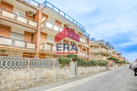 Foto Appartamento in Via Germania, Pomezia Torvaianica - Centro di 68 m²