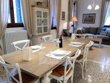 Foto Appartamento a Venezia Rialto di 130 m² con 8 locali in vendita