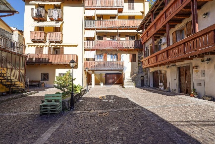 Foto Appartamento in via roma, Cisano Bergamasco Centro di 72 m² in vendita