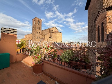 Foto Appartamento in Corte De' Galluzzi, Bologna Centro Storico di 102 m²