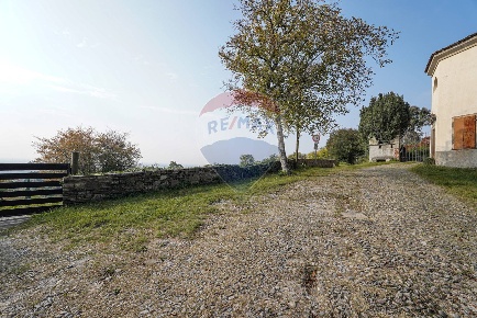 Foto Rustico in via Madonna del Bosco, Bergamo Centro di 307 m² in vendita