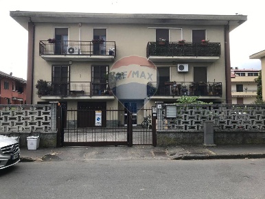 Foto Box in Via Dei Fiori, Lacchiarella Centro di 21 m² con 1 locali