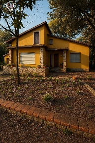 Foto Casa indipendente in via Buia, Firenze San Marcellino di 300 m²