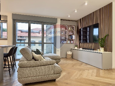 Foto Appartamento in Via Corridoni, Bergamo Redona di 111 m² con 4 locali