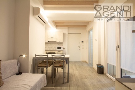 Foto Appartamento in via baracca, Verona Centro di 49 m² con 2 locali