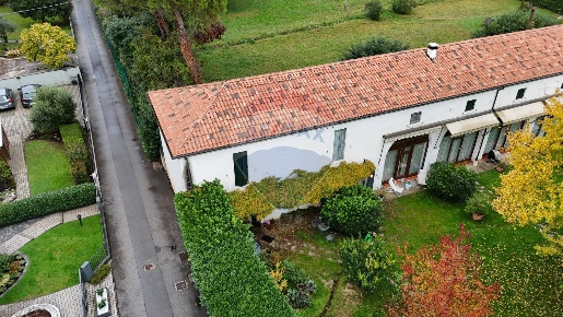 Foto Appartamento in Via Talponera, Ponzano Veneto Ponzano di 110 m²