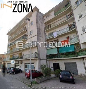 Foto Appartamento in Via Trento, Gioia Tauro di 181 m² con 5 locali