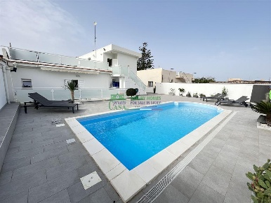 Foto Villa unifamiliare a Ragusa di 180 m² con 8 locali in vendita