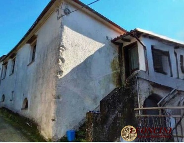 Foto Appartamento in Via Ceria, Licciana Nardi di 169 m² con 9 locali