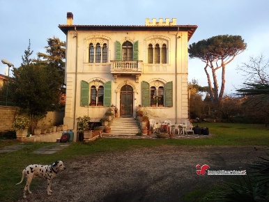 Foto Villa unifamiliare in via XXIV maggio, Grottaferrata Centro di 266 m²